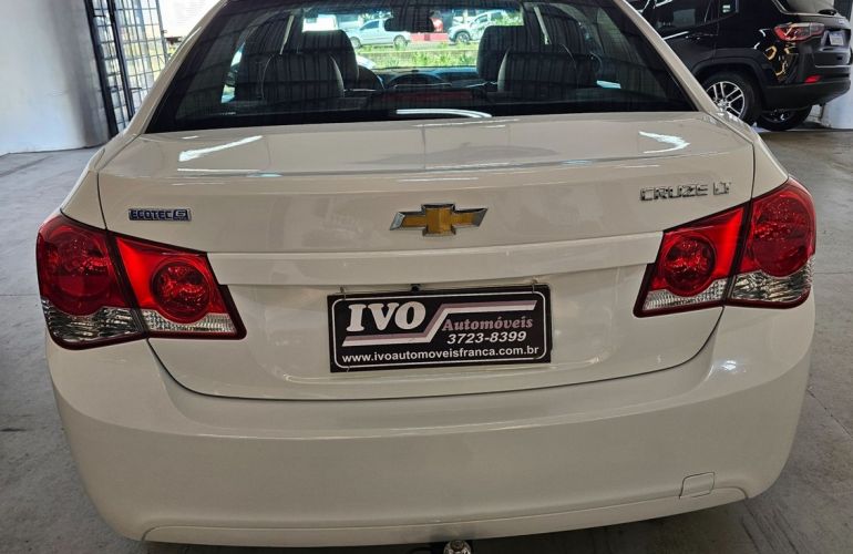 Chevrolet Cruze 1.8 LT 16V Sedan - Foto #5