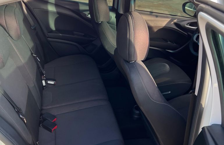 Fiat Cronos 1.8 Precision - Foto #1