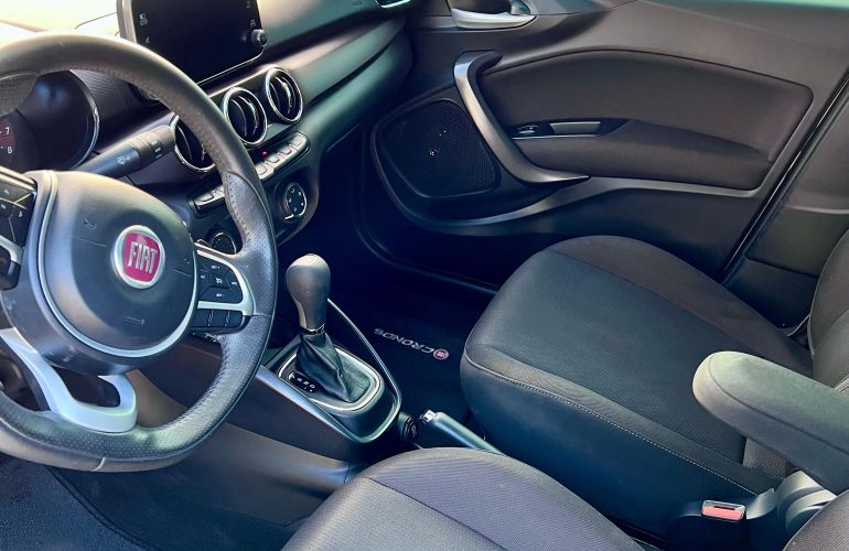Fiat Cronos 1.8 Precision - Foto #5