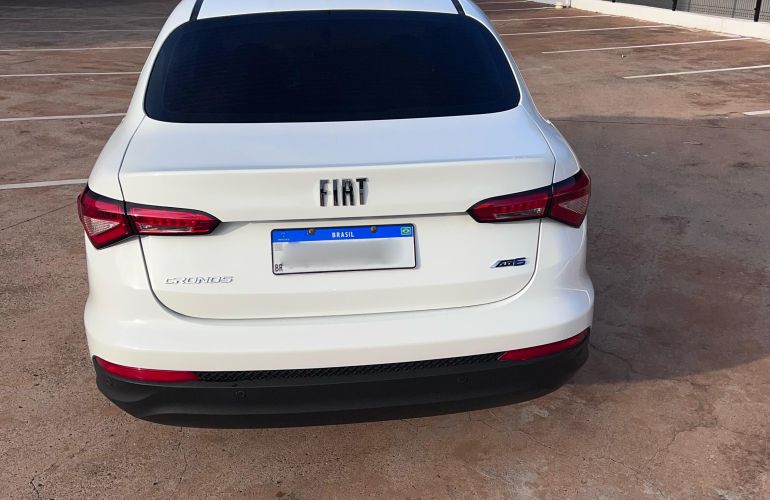 Fiat Cronos 1.8 Precision - Foto #8
