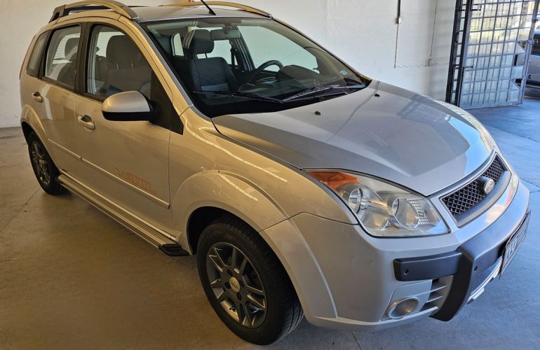 Ford Fiesta 1.6 MPi Trail Hatch 8v - Foto #2