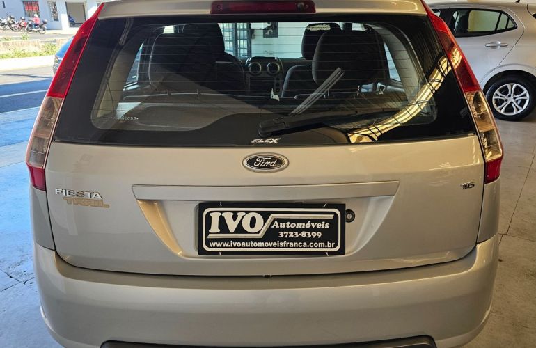 Ford Fiesta 1.6 MPi Trail Hatch 8v - Foto #5