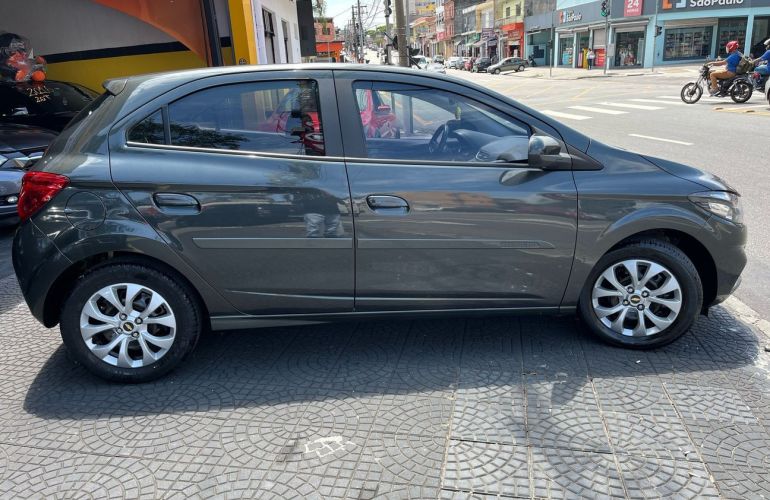 Chevrolet Onix 1.4 MPFi LT 8v - Foto #4