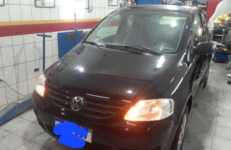Volkswagen Fox 1.0 8V (Flex) - Foto #2