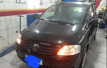 Volkswagen Fox 1.0 8V (Flex) - Foto #2