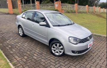 Volkswagen Polo Sedan Comfortline 1.6 8V (Flex)