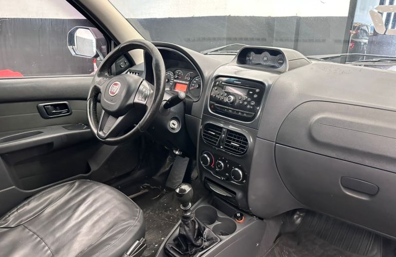 Fiat Strada 1.8 MPi Adventure CD 16V Flex 3p Manual - Foto #9