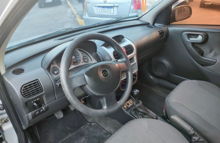 Chevrolet Corsa 1.4 MPFi Premium Sedan 8V Flex 4p Manual - Foto #6