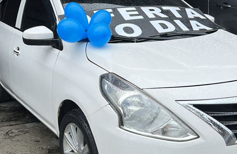 Nissan Versa 1.0 12V S (Flex) - Foto #2