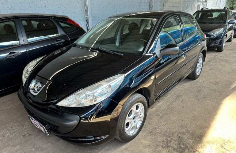 Peugeot 207 Hatch XR 1.4 8V (flex) 4p - Foto #1