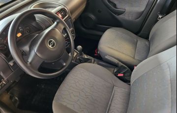 Chevrolet Corsa 1.0 MPFi Maxx Sedan 8v - Foto #3