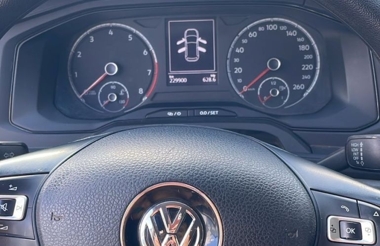 Volkswagen Polo 1.6 MSI (Flex) - Foto #2