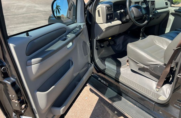 Ford F-250 XLT 4x2 3.9 (Cab Simples) - Foto #5