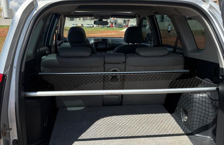 Toyota RAV4 4x4 2.4 16V (aut) - Foto #5