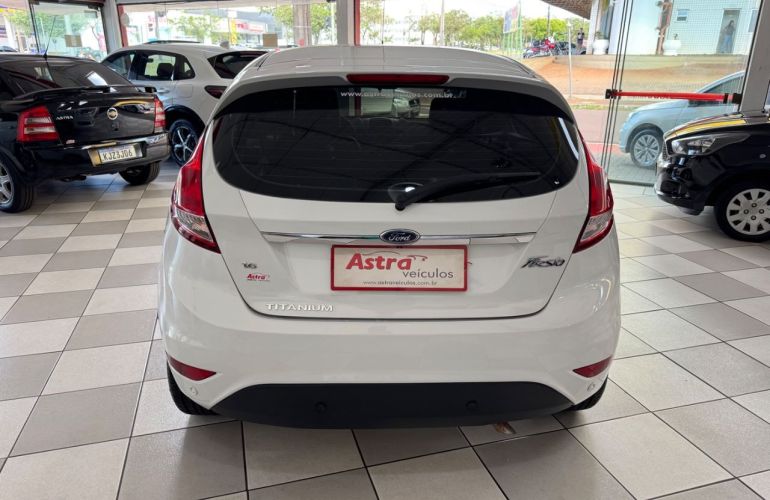 Ford New Fiesta Titanium 1.6 16V PowerShift - Foto #1