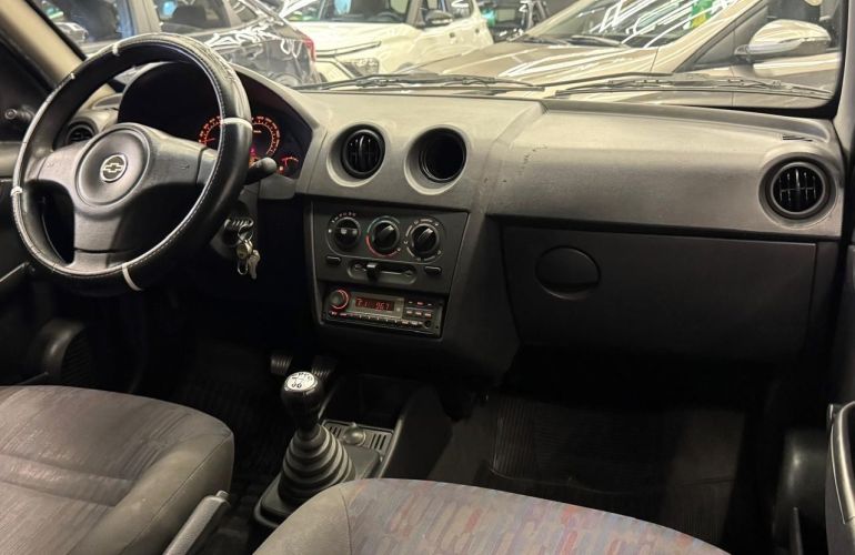 Chevrolet Celta 1.0 MPFi Vhce Spirit 8v - Foto #9