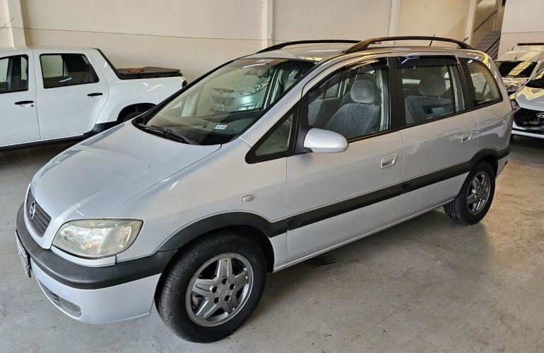 Chevrolet Zafira 2.0 MPFi 16v - Foto #2