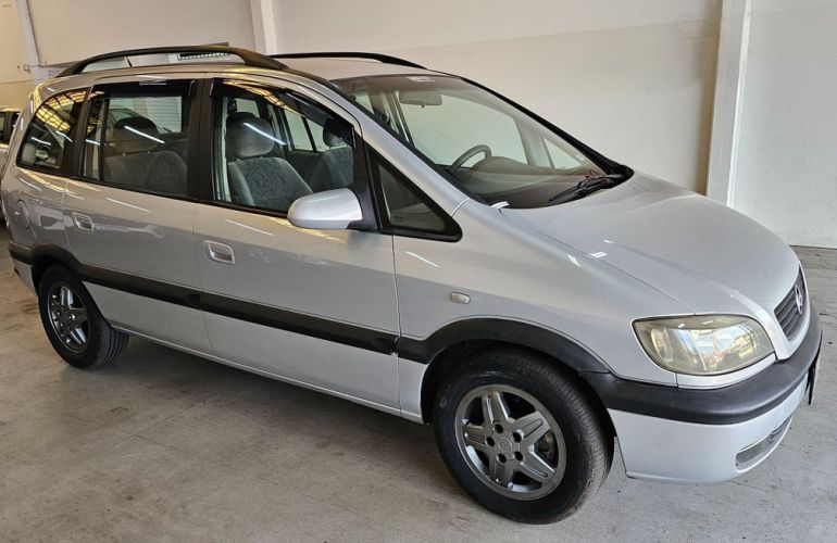 Chevrolet Zafira 2.0 MPFi 16v - Foto #3