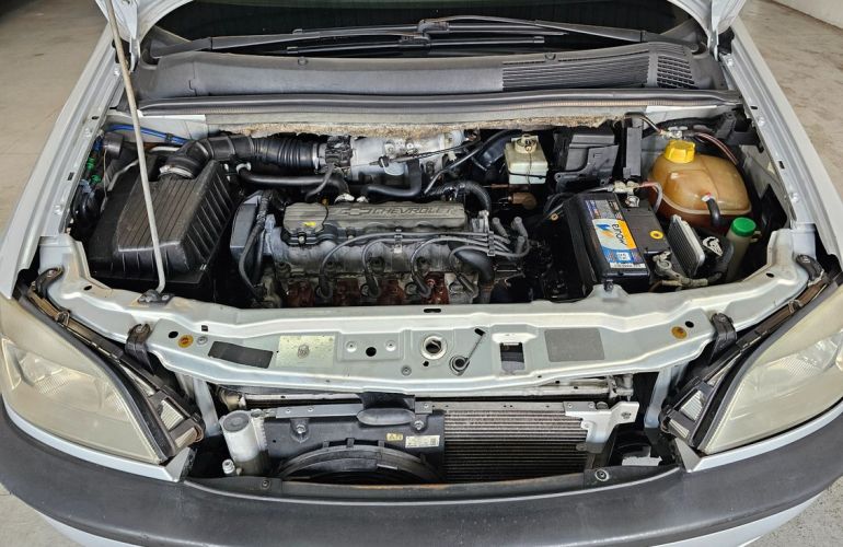 Chevrolet Zafira 2.0 MPFi 16v - Foto #7