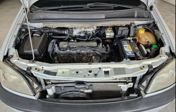 Chevrolet Zafira 2.0 MPFi 16v - Foto #7