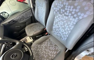 Chevrolet Prisma Joy 1.0 (Flex) - Foto #8