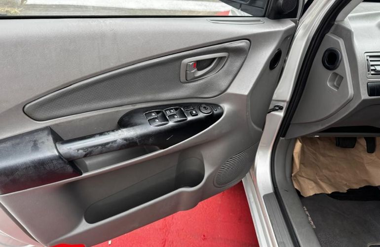 Hyundai Tucson 2.0 MPFi GLS 16V 143cv 2wd - Foto #3