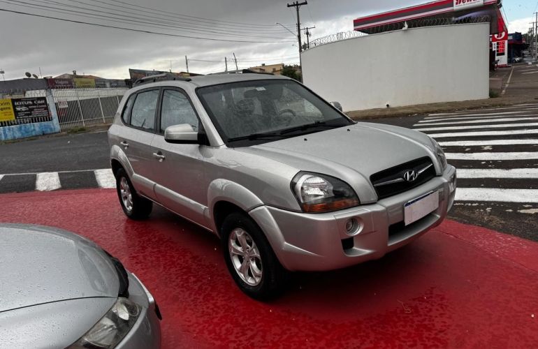 Hyundai Tucson 2.0 MPFi GLS 16V 143cv 2wd - Foto #4