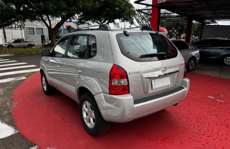 Hyundai Tucson 2.0 MPFi GLS 16V 143cv 2wd - Foto #9