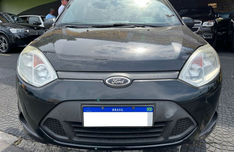 Ford Fiesta 1.6 MPi Class Hatch 8v - Foto #1