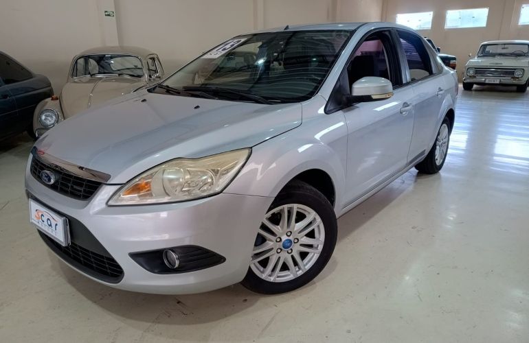 Ford Focus 2.0 Glx Sedan 16v - Foto #1