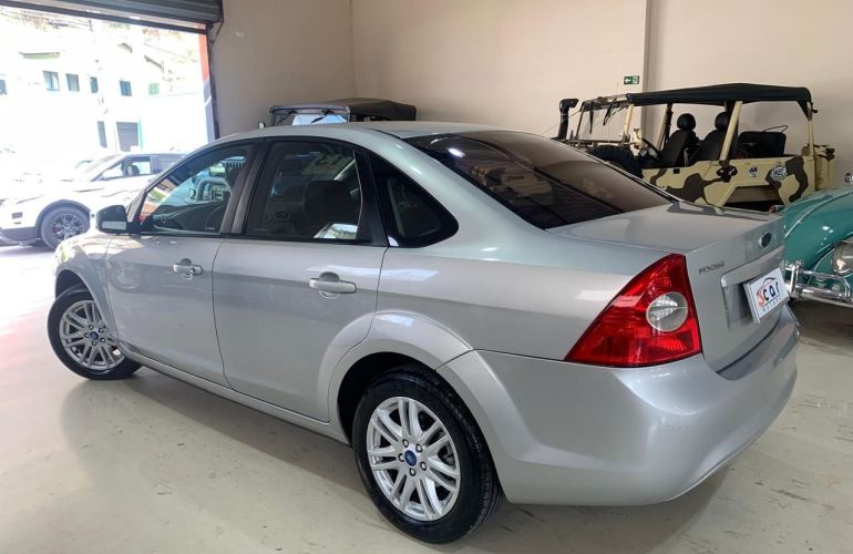 Ford Focus 2.0 Glx Sedan 16v - Foto #4