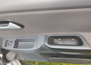 Volkswagen Fox 1.0 8V (Flex) 4p - Foto #7