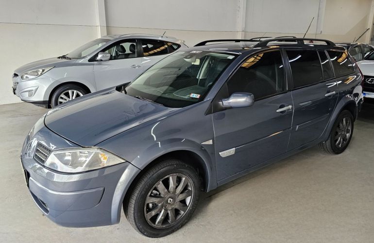Renault Megane 1.6 Dynamique Grand Tour 16v - Foto #3