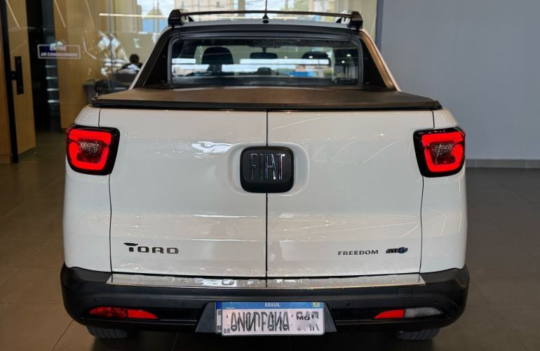 Fiat Toro 1.8 Freedom (Aut) - Foto #1