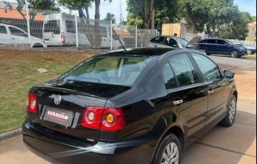 Volkswagen Polo Sedan 1.6 Mi 8v - Foto #7