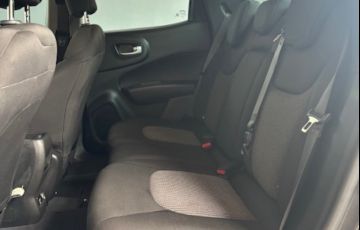Fiat Toro 1.3 T270 Endurance (Aut) - Foto #6