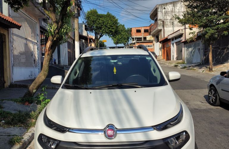 Fiat Toro Freedom 1.8 AT6 4x2 (Flex) - Foto #2