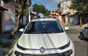Fiat Toro Freedom 1.8 AT6 4x2 (Flex) - Foto #2