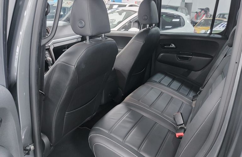 Volkswagen Amarok 3.0 V6 TDi Highline Extreme CD 4motion - Foto #9