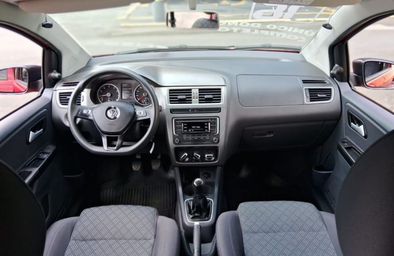 Volkswagen Fox 1.0 MPi Trendline 12v - Foto #2