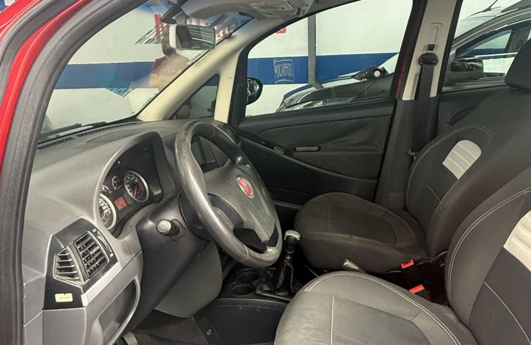 Fiat Idea Essence 1.6 16V E.TorQ (Flex) - Foto #6