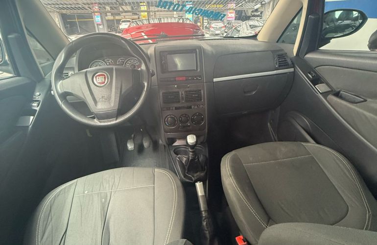 Fiat Idea Essence 1.6 16V E.TorQ (Flex) - Foto #8