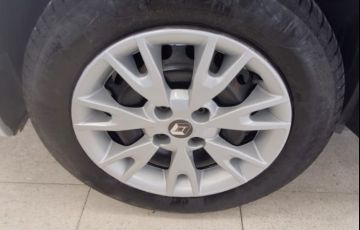 Renault Logan 1.0 Life - Foto #9