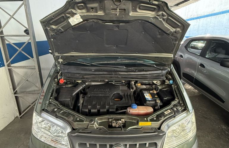 Fiat Idea Adventure 1.8 Dualogic (Flex) - Foto #9