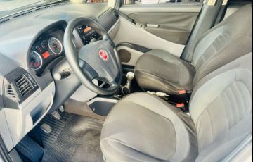 Fiat Idea Essence 1.6 16V E.TorQ (Flex) - Foto #3