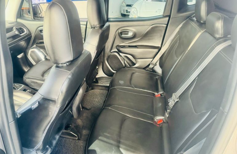 Jeep Renegade 1.8 (Aut) - Foto #6