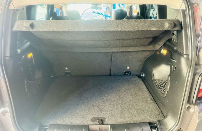 Jeep Renegade 1.8 (Aut) - Foto #9