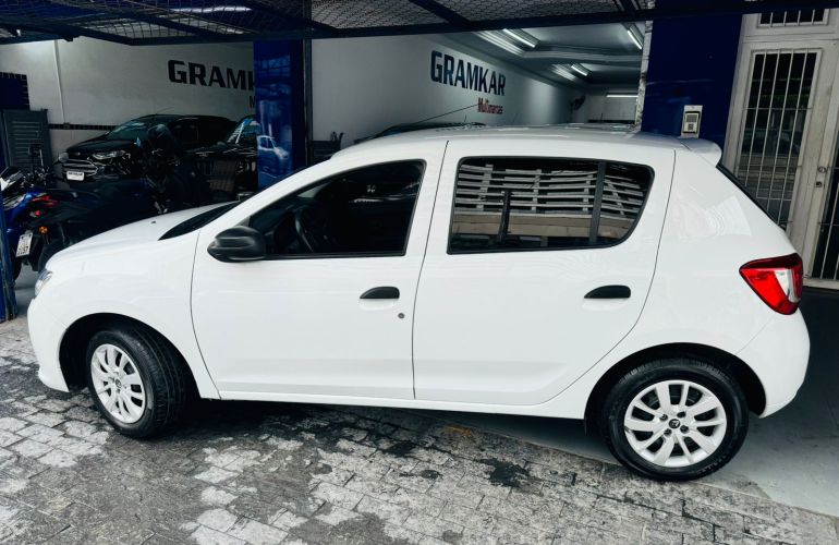 Renault Sandero Authentique 1.0 12V SCe (Flex) - Foto #6