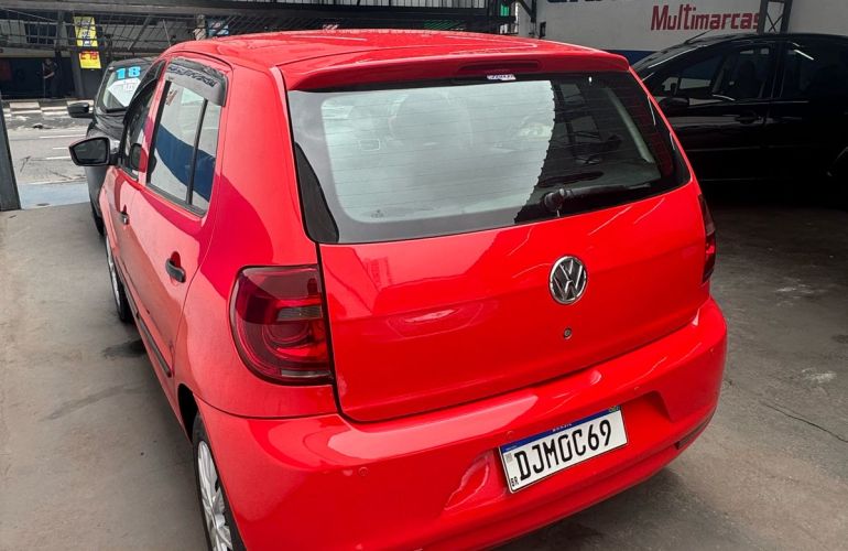 Volkswagen Fox 1.0 8V (Flex) 4p - Foto #5