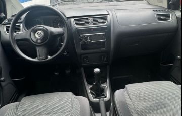 Volkswagen Fox 1.0 8V (Flex) 4p - Foto #6
